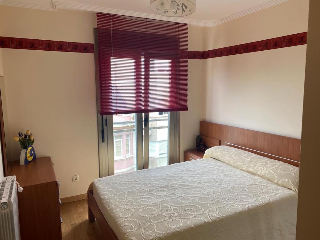 Ferienwohnung Enfoz Con Parking Y A La Orilla Del Mar Exterior foto