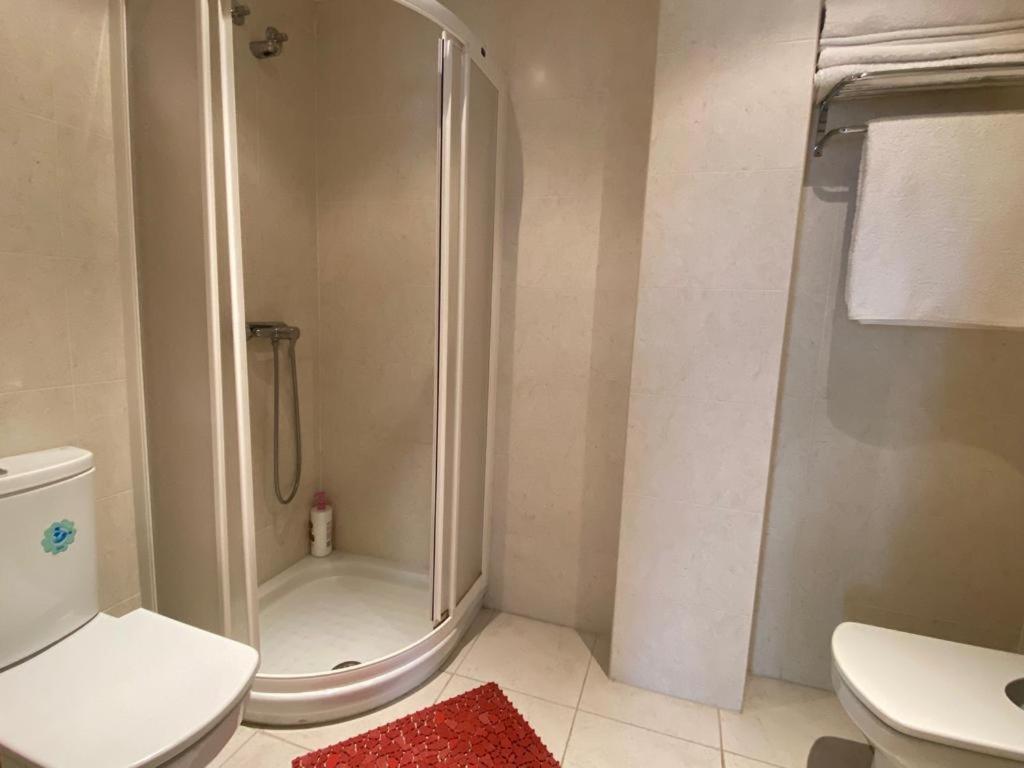 Ferienwohnung Enfoz Con Parking Y A La Orilla Del Mar Exterior foto
